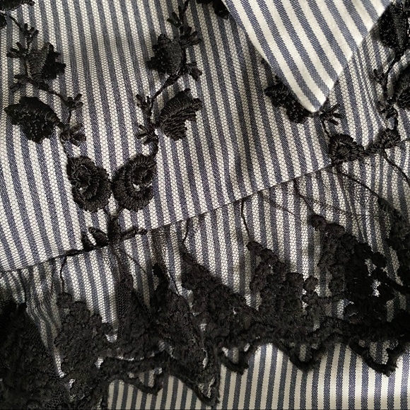 Zara basic lace trim pinstriped button down shirt - Picture 7 of 9